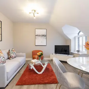 Elliot Oliver - Stylish Loft Style Two Bedroom With Parking Gloucester